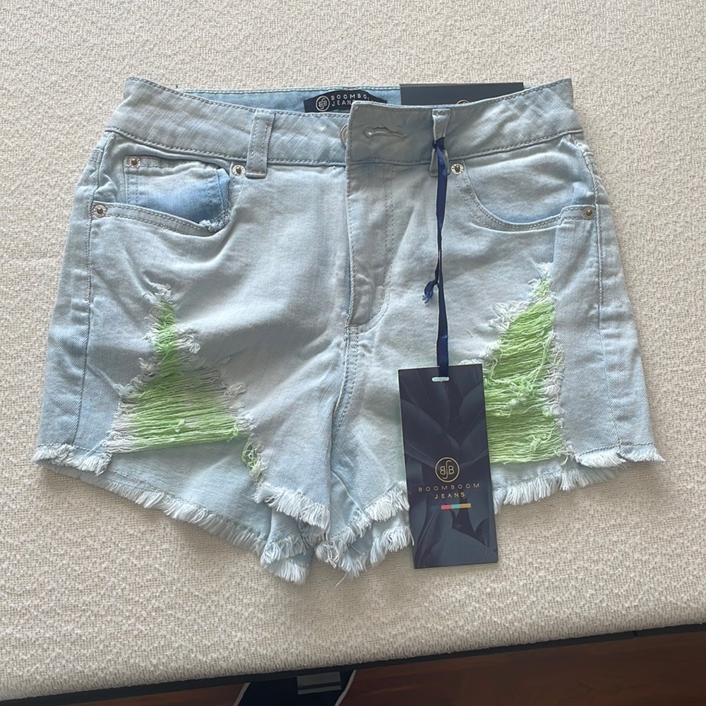 Light jean shorts